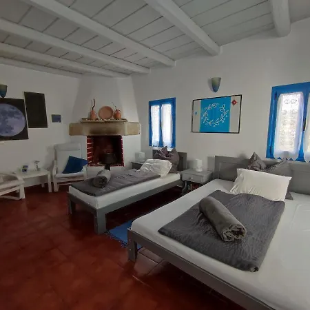 Xenonas Apartment *